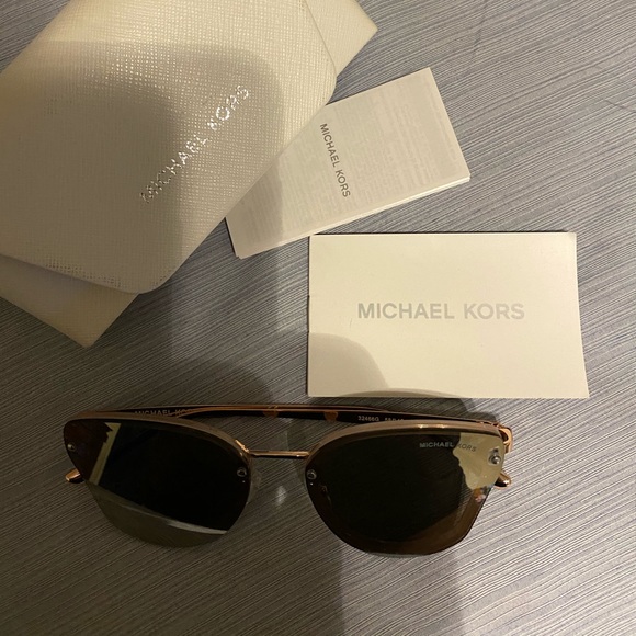 Mk sunglasses - Picture 7 of 8